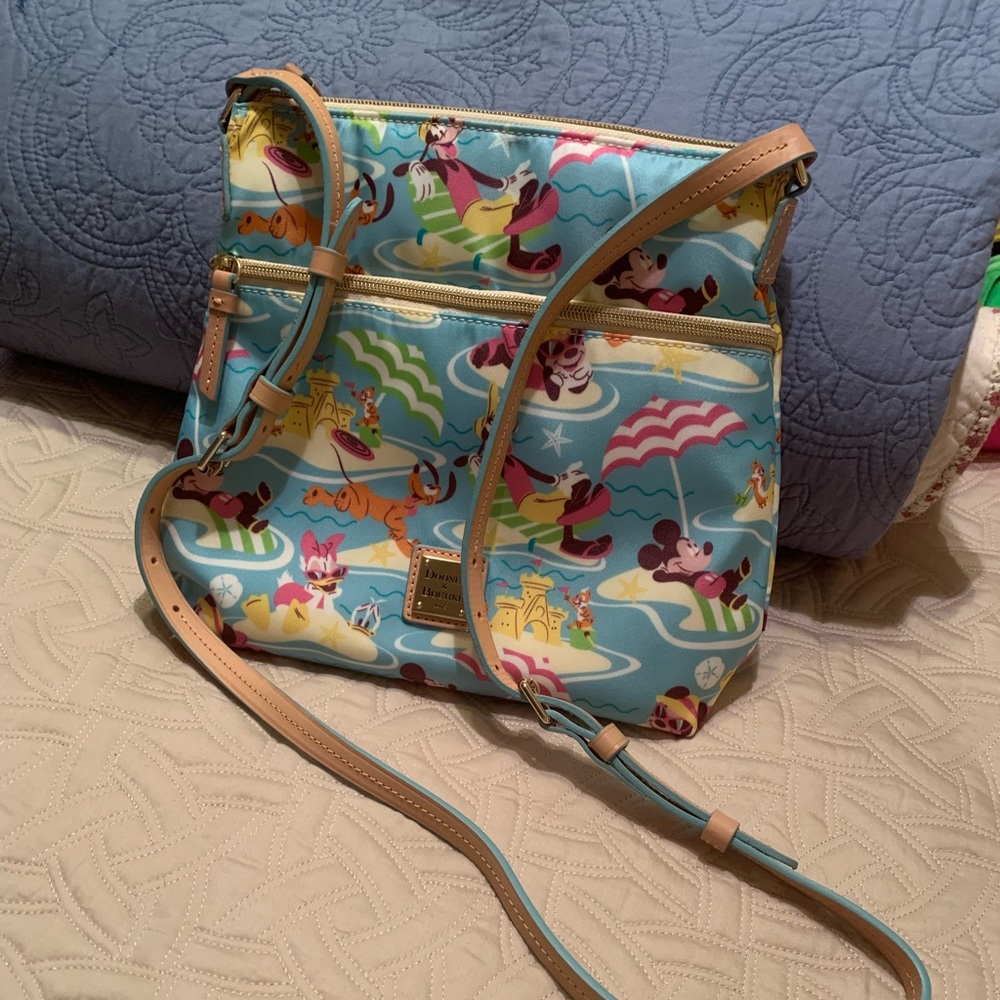 Disney Dooney & Bourke Beach Fab Five Crossbody